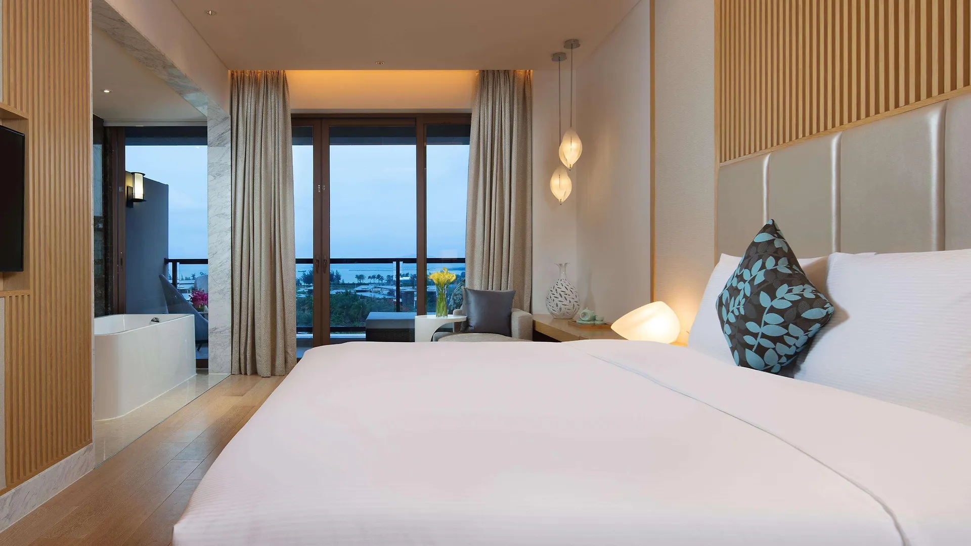 **** Resort Thousand Cranes Sanya Yazhou Bay Int'L Exchange Centre,Curio By Hilton China