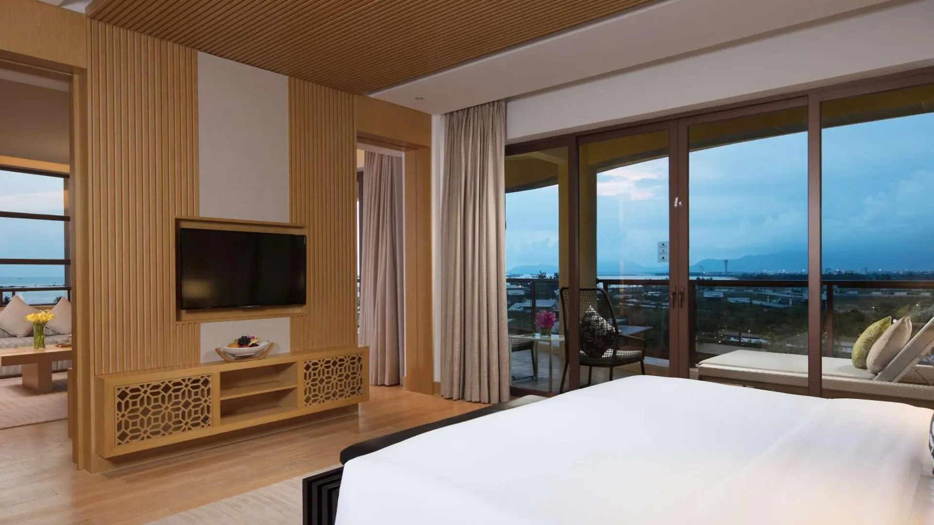 Resort Thousand Cranes Sanya Yazhou Bay Int'L Exchange Centre,Curio By Hilton