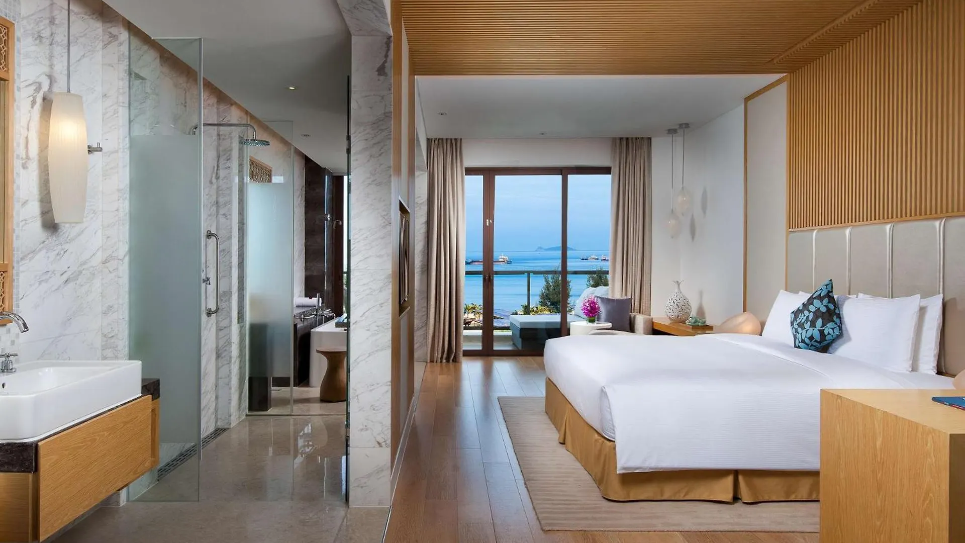 Thousand Cranes Sanya Yazhou Bay Int'L Exchange Centre,Curio By Hilton China