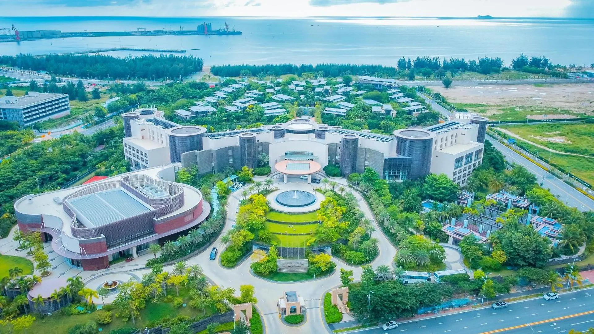 Thousand Cranes Sanya Yazhou Bay Int\'L Exchange Centre,Curio By Hilton location