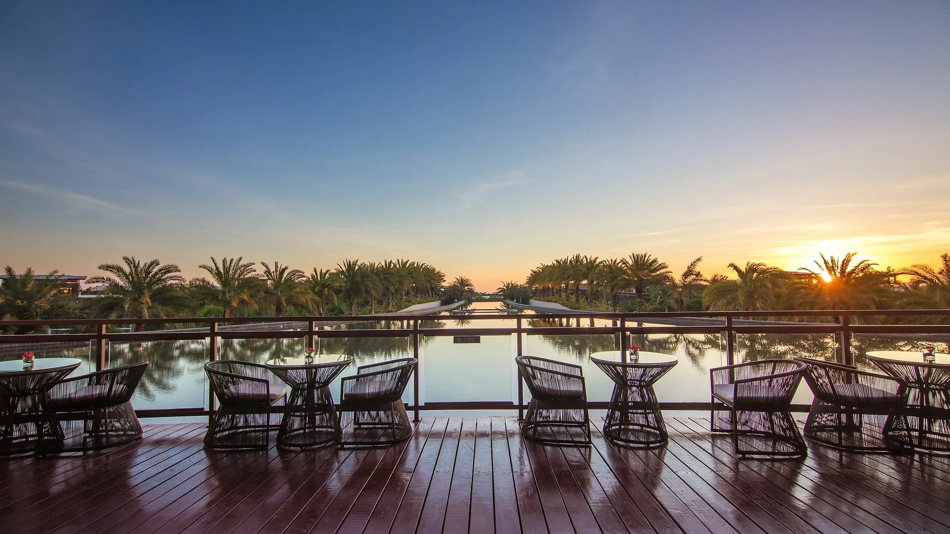 Resort Thousand Cranes Sanya Yazhou Bay Int'L Exchange Centre,Curio By Hilton